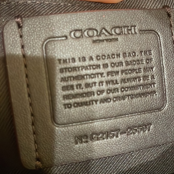 Coach signature crossbody bag - Picture 4 of 5